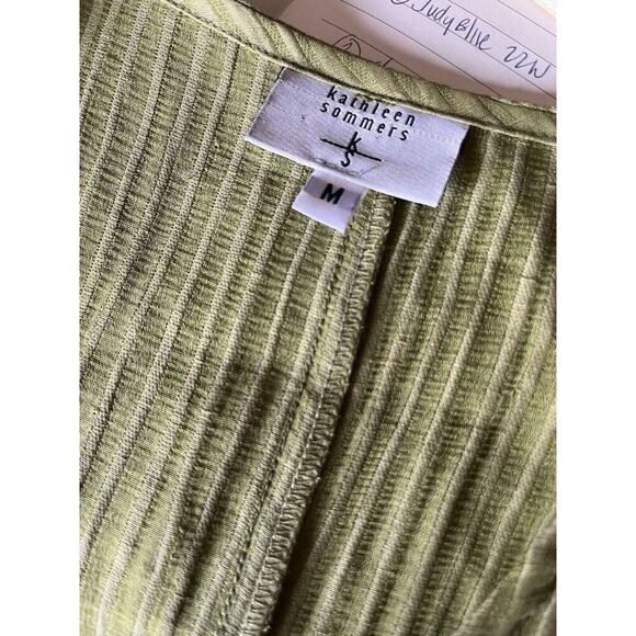 Kathleen Sommers Women Tunic Blouse Medium Lime Green 100% Silk Asymmetrical Hem - Picture 6 of 6